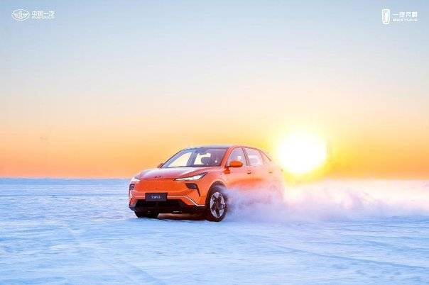 一汽奔騰悅意03:好看好開+大空間!讓過年出行生活充滿喜悅