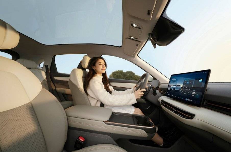 一汽奔騰悅意03:好看好開+大空間!讓過年出行生活充滿喜悅