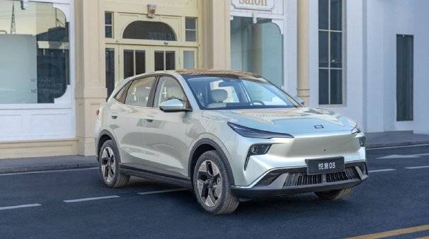 一汽奔騰悅意03:好看好開+大空間!讓過年出行生活充滿喜悅