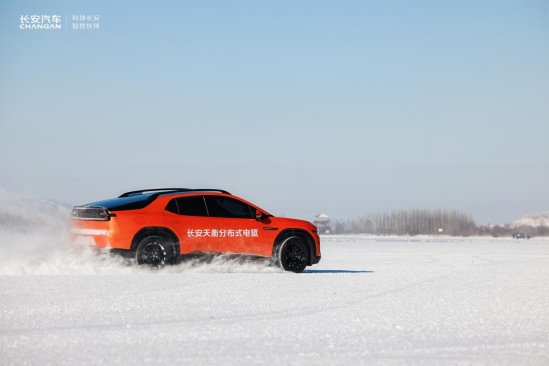 數(shù)智黑科技賦能 長安汽車牙克石“冰雪大考” LSR_0067
