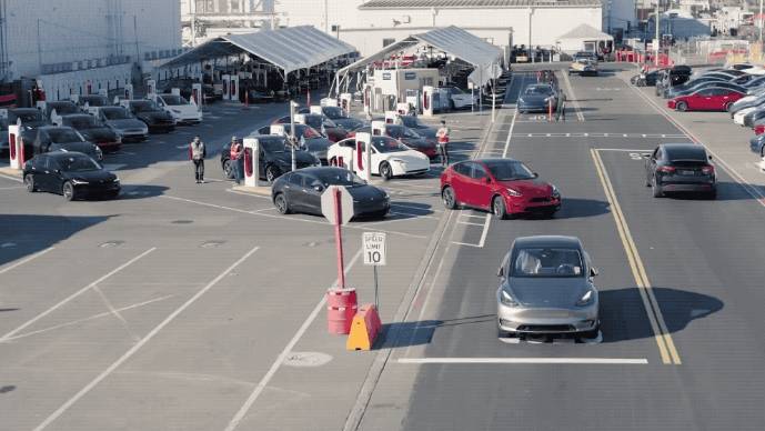 特斯拉FSD最“怕”的竟然是公交車道?