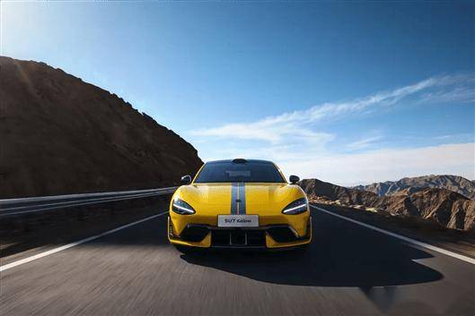 小米SU7 Ultra即將震撼上市,能否續(xù)寫最速四門量產(chǎn)車傳奇?