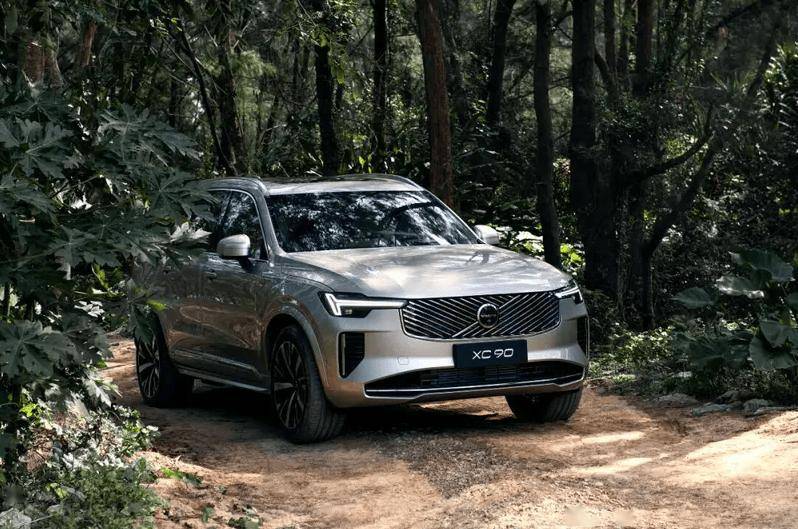 新一代沃爾沃XC90正式亮相,內外大升級,檔次提升明顯,能火?