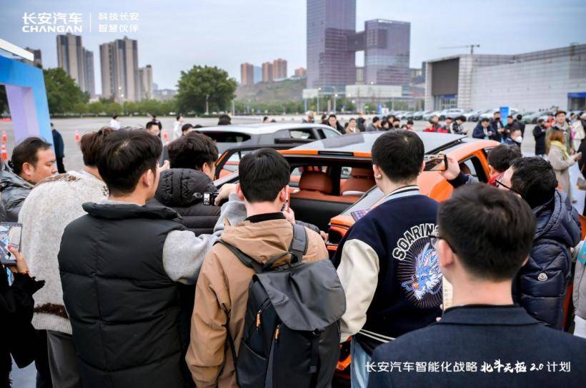 共啟AI智駕全民普及時代,長安汽車發布“北斗天樞2.0”計劃