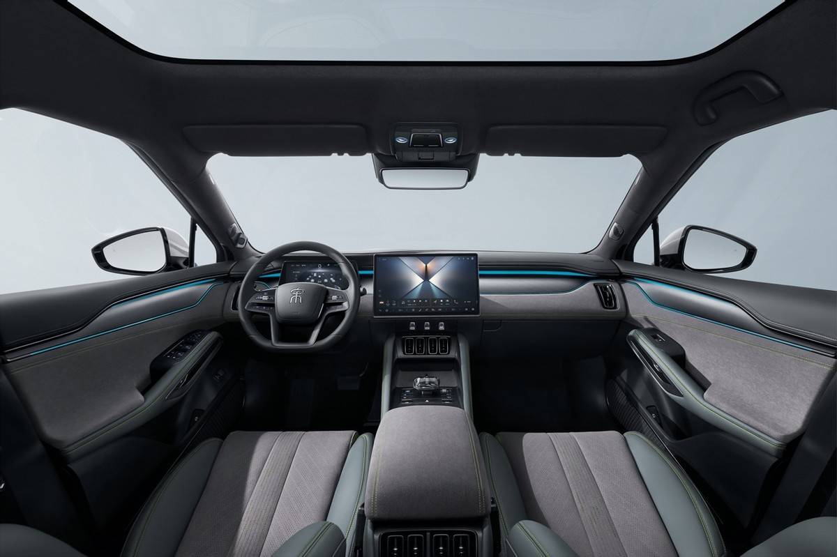 全系標配高階智駕,激光雷達不加價!宋L EV智駕版18.98萬起