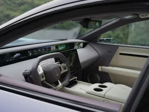 阿維塔06全新紫色配色官圖發布