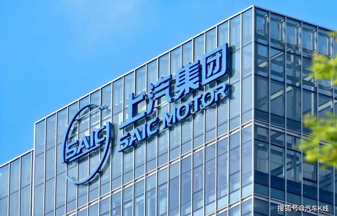 上汽集團3月份,憑借38.57萬輛的成績,力壓比亞迪的37.74萬輛