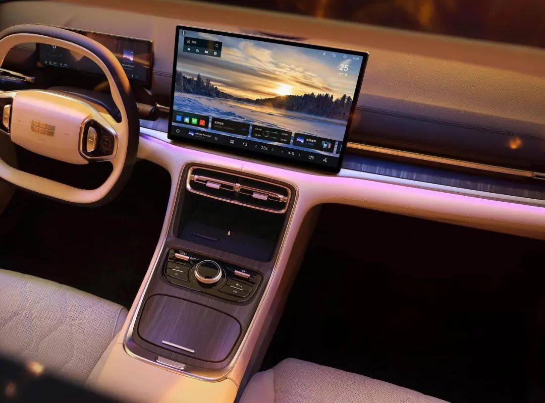 8.18萬起,入門即高配,2.67L油耗,續航2100km,三電終身質保