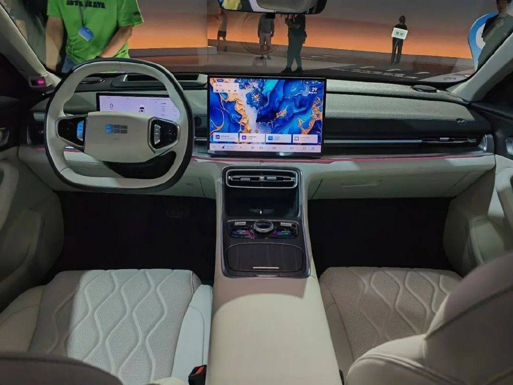 27分鐘訂單破萬:吉利銀河A7如何重構10萬級家轎體系