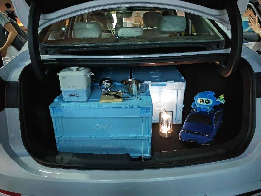 27分鐘訂單破萬:吉利銀河A7如何重構10萬級家轎體系