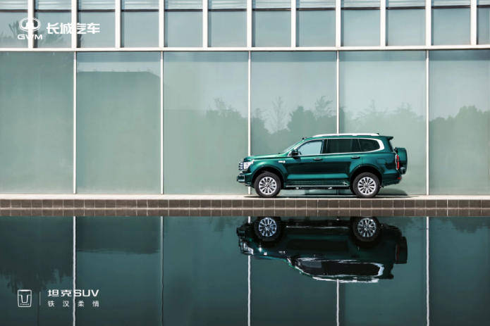 越野之外以豪華和智能“破圈”,全新坦克500智享版預售36萬起