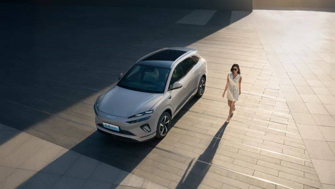 比亞迪“小唐L”上市,13萬(wàn)標(biāo)配云輦C系統(tǒng)