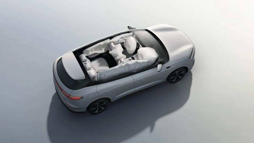 比亞迪“小唐L”上市,13萬(wàn)標(biāo)配云輦C系統(tǒng)