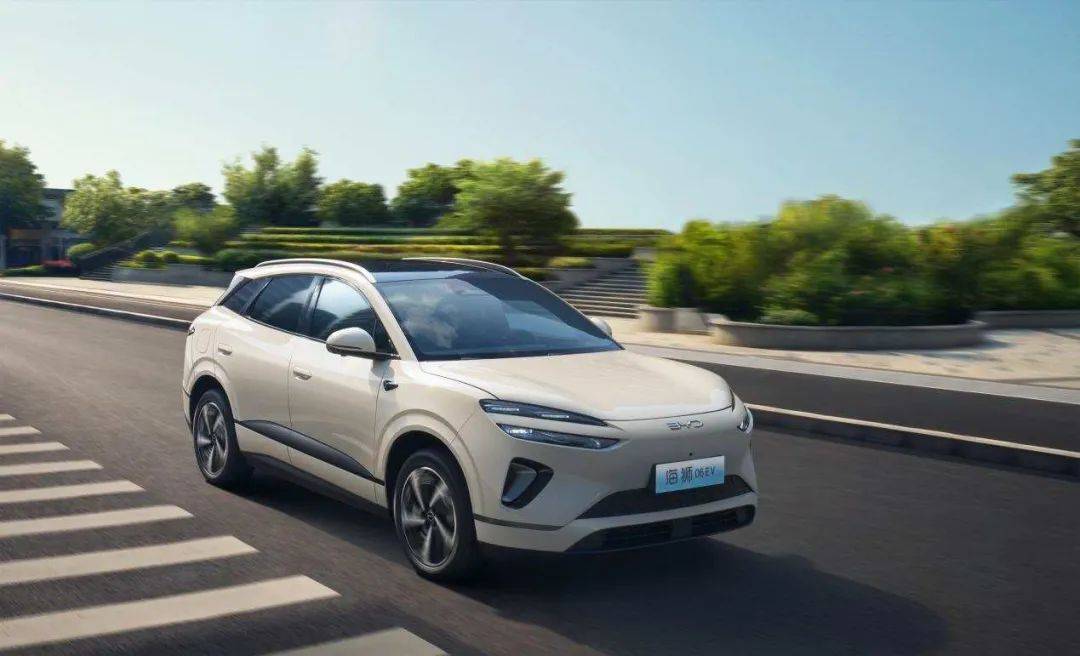 比亞迪“小唐L”上市,13萬(wàn)標(biāo)配云輦C系統(tǒng)