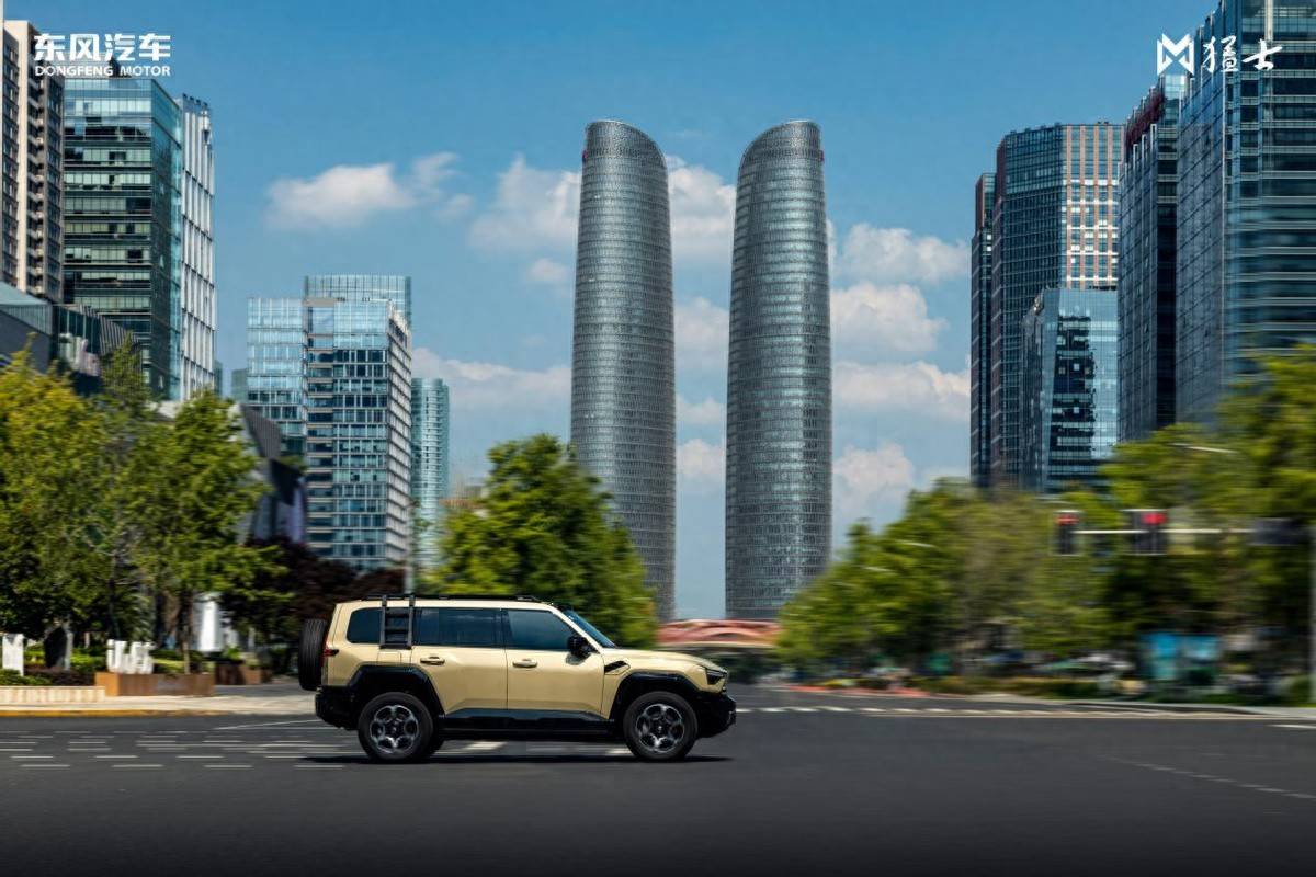 猛士M817指導(dǎo)價(jià)貴不貴?撕開(kāi)價(jià)格標(biāo)簽,五重硬實(shí)力給你答案