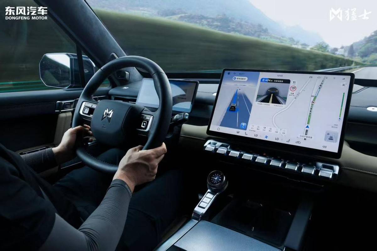 猛士M817指導(dǎo)價(jià)貴不貴?撕開(kāi)價(jià)格標(biāo)簽,五重硬實(shí)力給你答案