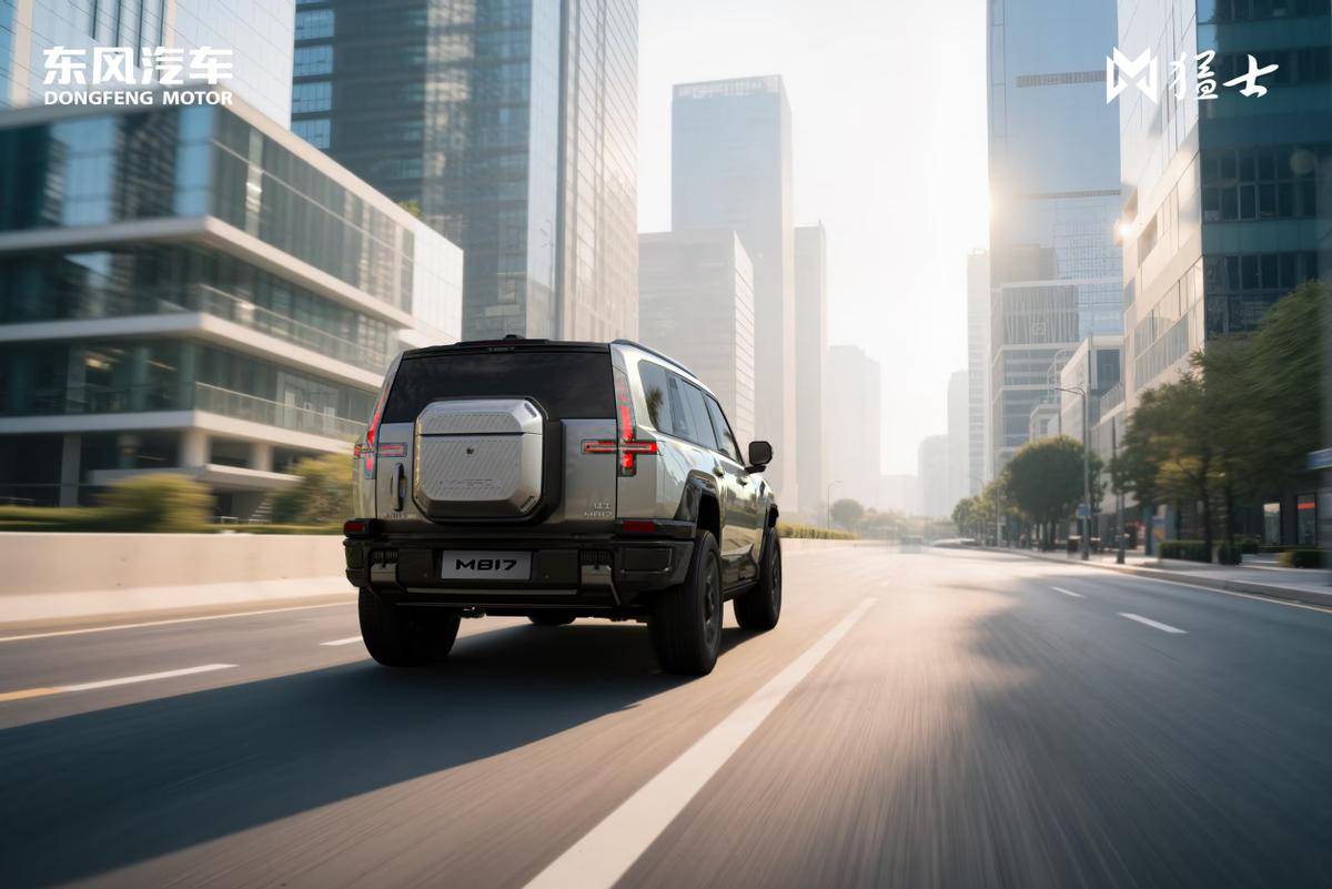 猛士M817指導(dǎo)價(jià)貴不貴?撕開(kāi)價(jià)格標(biāo)簽,五重硬實(shí)力給你答案