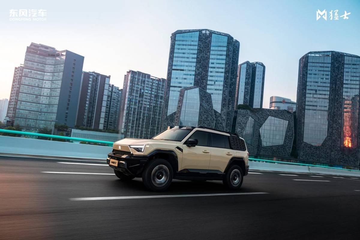 猛士M817指導(dǎo)價(jià)貴不貴?撕開(kāi)價(jià)格標(biāo)簽,五重硬實(shí)力給你答案