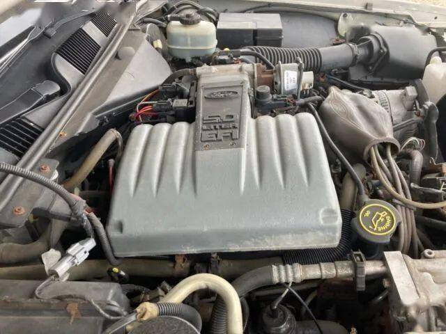 來(lái)自漂亮國(guó)的西裝友:二代Town Car