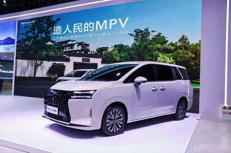 三種動力系統(tǒng)可選,配備側(cè)滑門,五菱星光730正式亮相