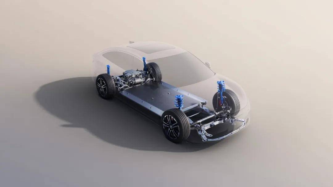 秦L EV云輦型:12.98萬(wàn)拿下夢(mèng)幻新色和爆胎穩(wěn)行