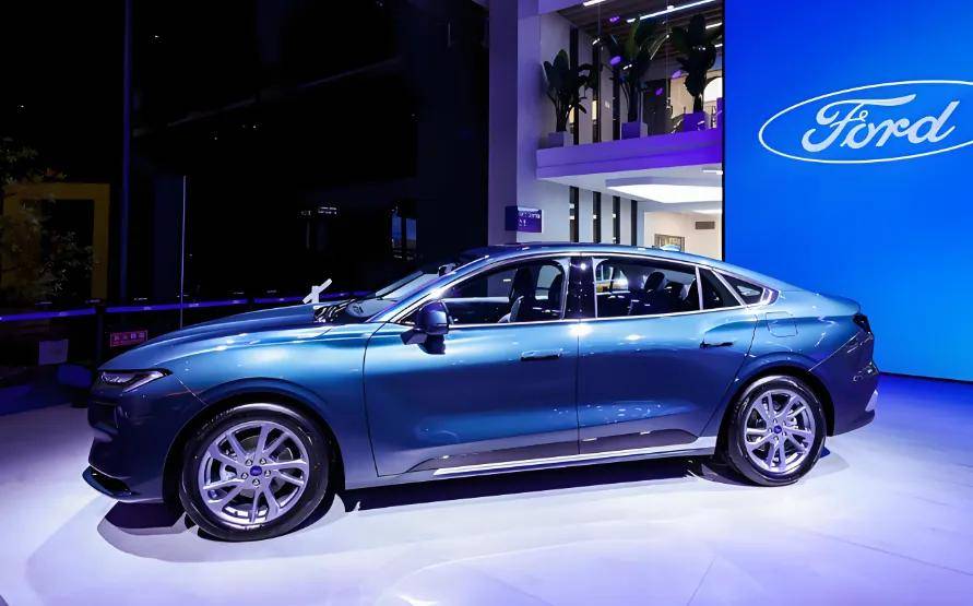 在長安福特的治理結(jié)構(gòu)中,執(zhí)行副總裁是合資公司的中方“一把手”,全面負(fù)責(zé)企業(yè)的日常運(yùn)營和戰(zhàn)略決策