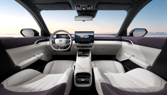 長安第四代逸動上市，搭載天樞智能座艙+新藍鯨動力，7.29萬元起！