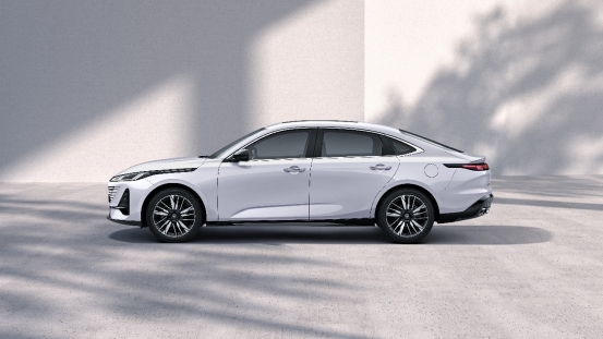 長安第四代逸動上市，搭載天樞智能座艙+新藍鯨動力，7.29萬元起！