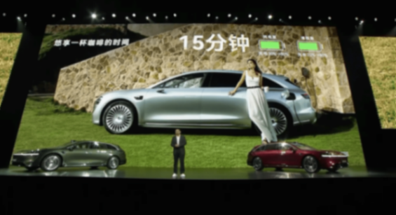 華為系首款旅行車30.98萬開賣!余承東朝百萬銷量發起沖鋒,北汽董事長現場表決心