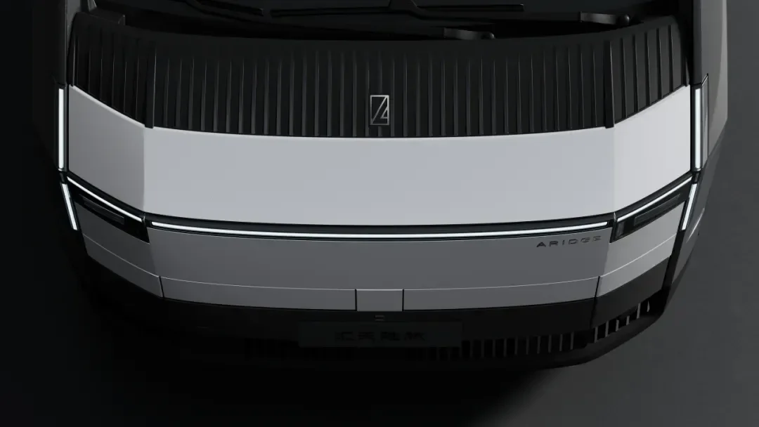 小鵬匯天分體式飛行汽車”陸地航母”中東首秀,自動分離結合 小鵬匯天分體式飛行汽車"陸地航母"中東首秀,自動分離結合