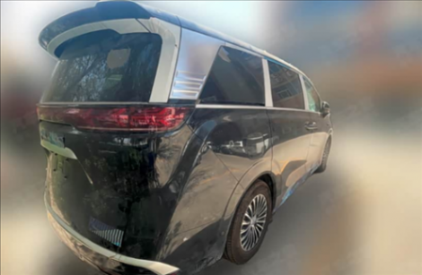 內飾細節升級 新款騰勢D9測試諜照曝光